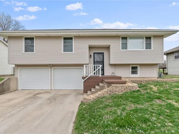 323 S Elm St, Cameron, MO 64429