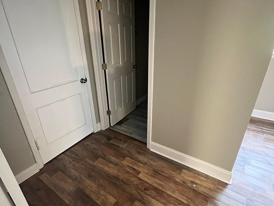 1st image of 4805 Curtis Cir