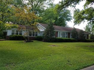 1091 8th St, Carlyle, IL