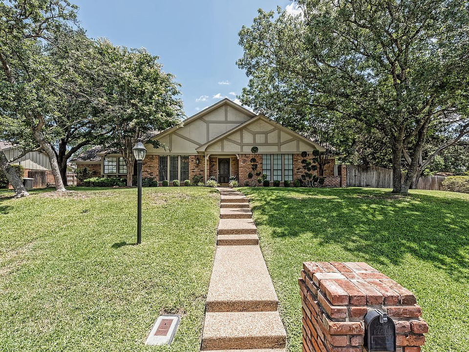 1st image of 10013 Forest View Dr