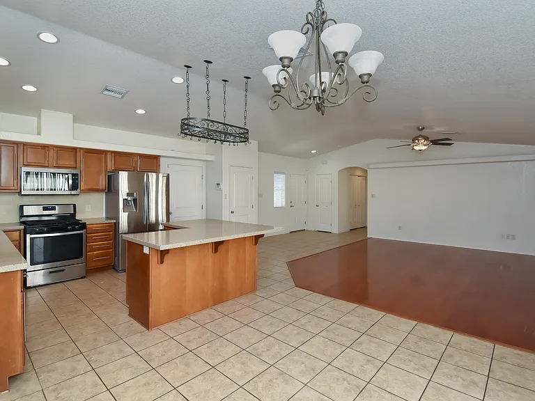 11766 E Alpha Way — Photo 5