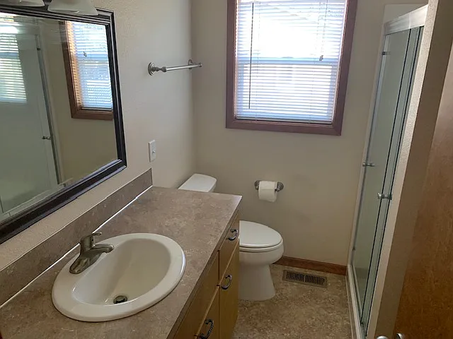 2 bed, 1000 sqft, $1,650 — Photo 4