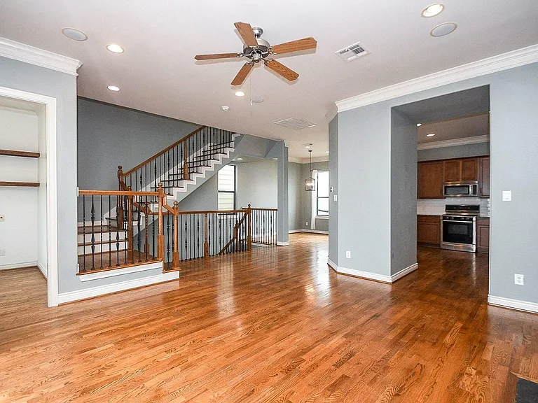 2222 Hilshire Lake Dr — Photo 8