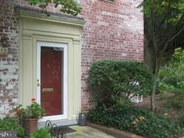 3413 Valley Dr, Alexandria, VA 22302