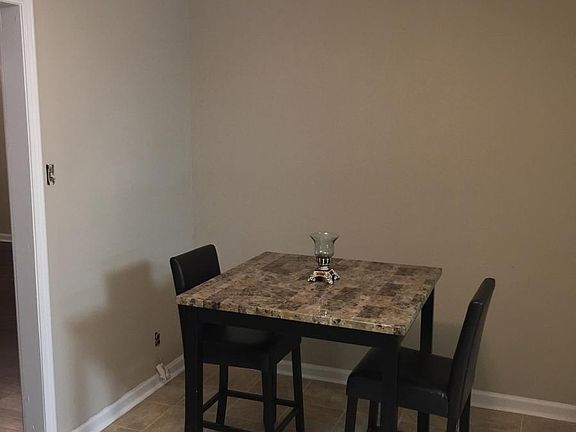 Large eat-in kitchen