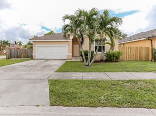 7732 NW 197th St, Hialeah, FL 33015