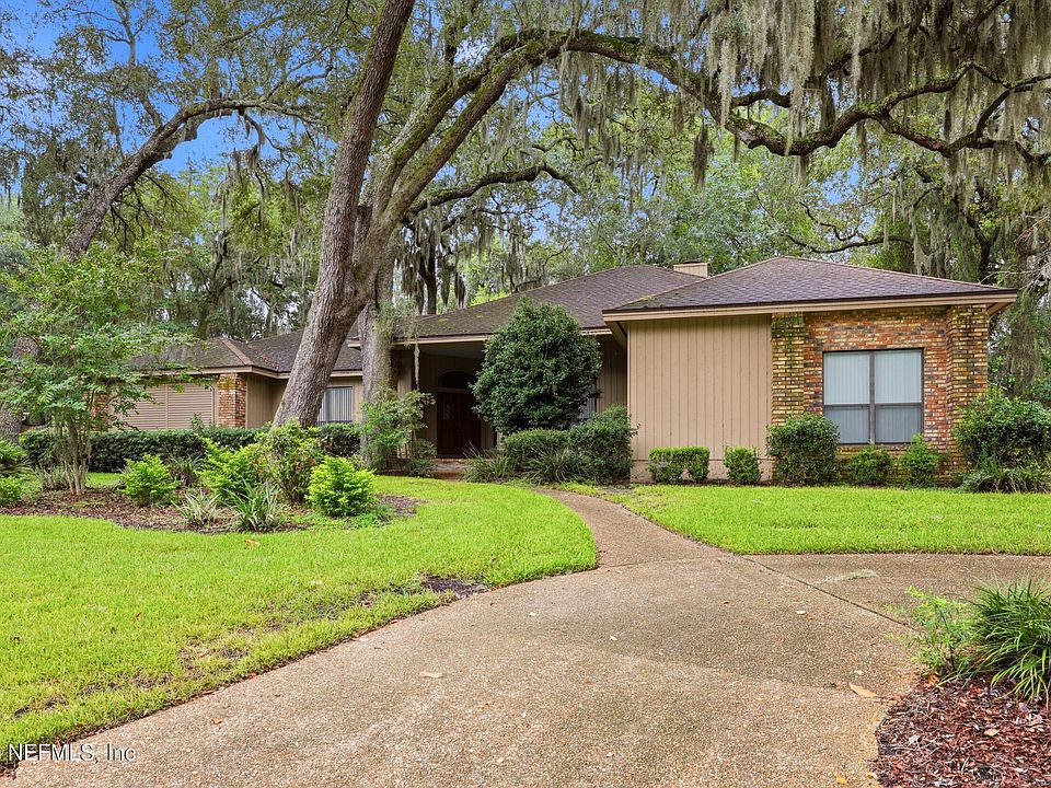 1st image of 11634 HIDDEN HILLS Drive S