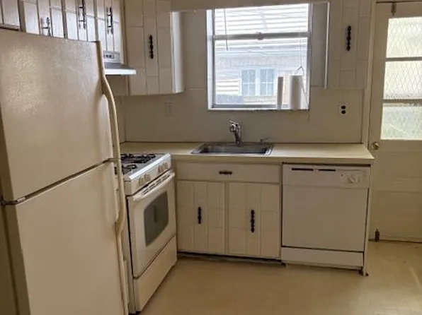 349 Roseberry St, Philadelphia, PA 19148