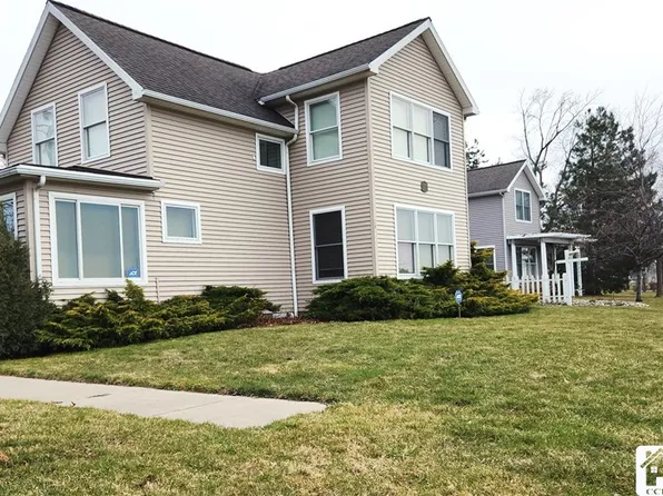 29 Lake Front Blvd, Dunkirk, NY 14048