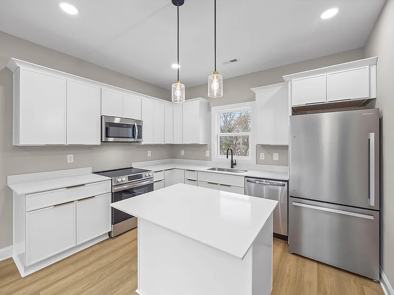 401 Lee St — Photo 34