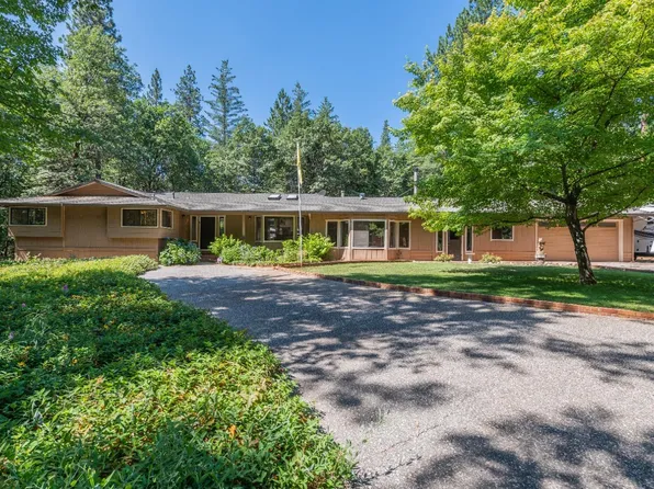 15849 Shadow Pines Dr, Grass Valley, CA 95945