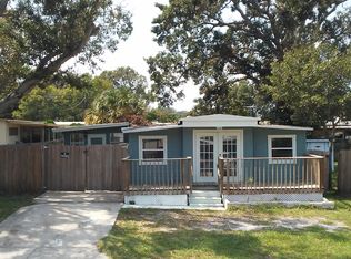 13011 Robin Ln, Largo, FL 33778