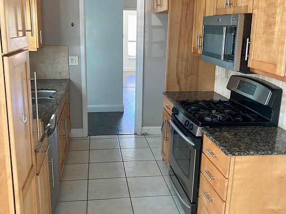 2nd image of 271 NE Faring Avenue