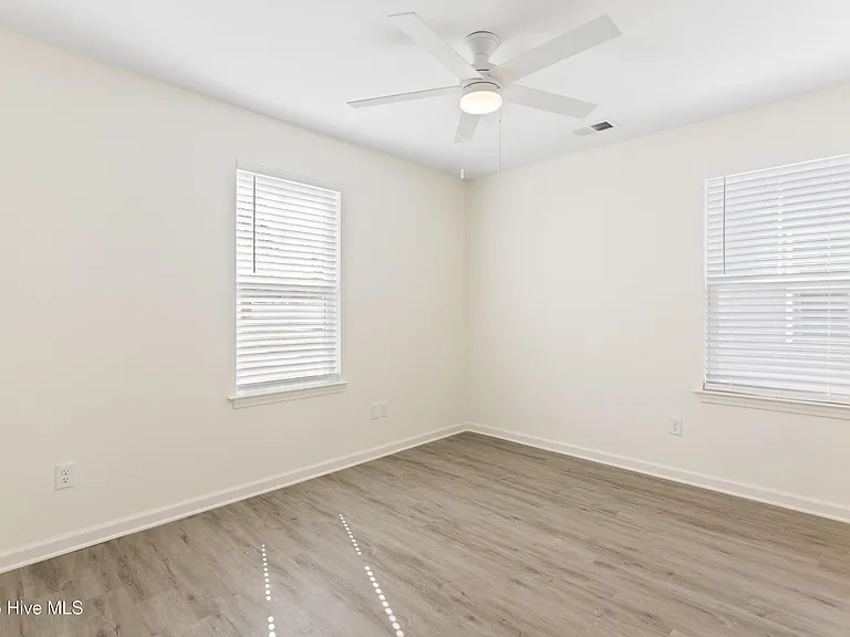 710 Taylor St #B — Photo 13