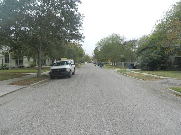 4th image of 306 Rosebud Ave