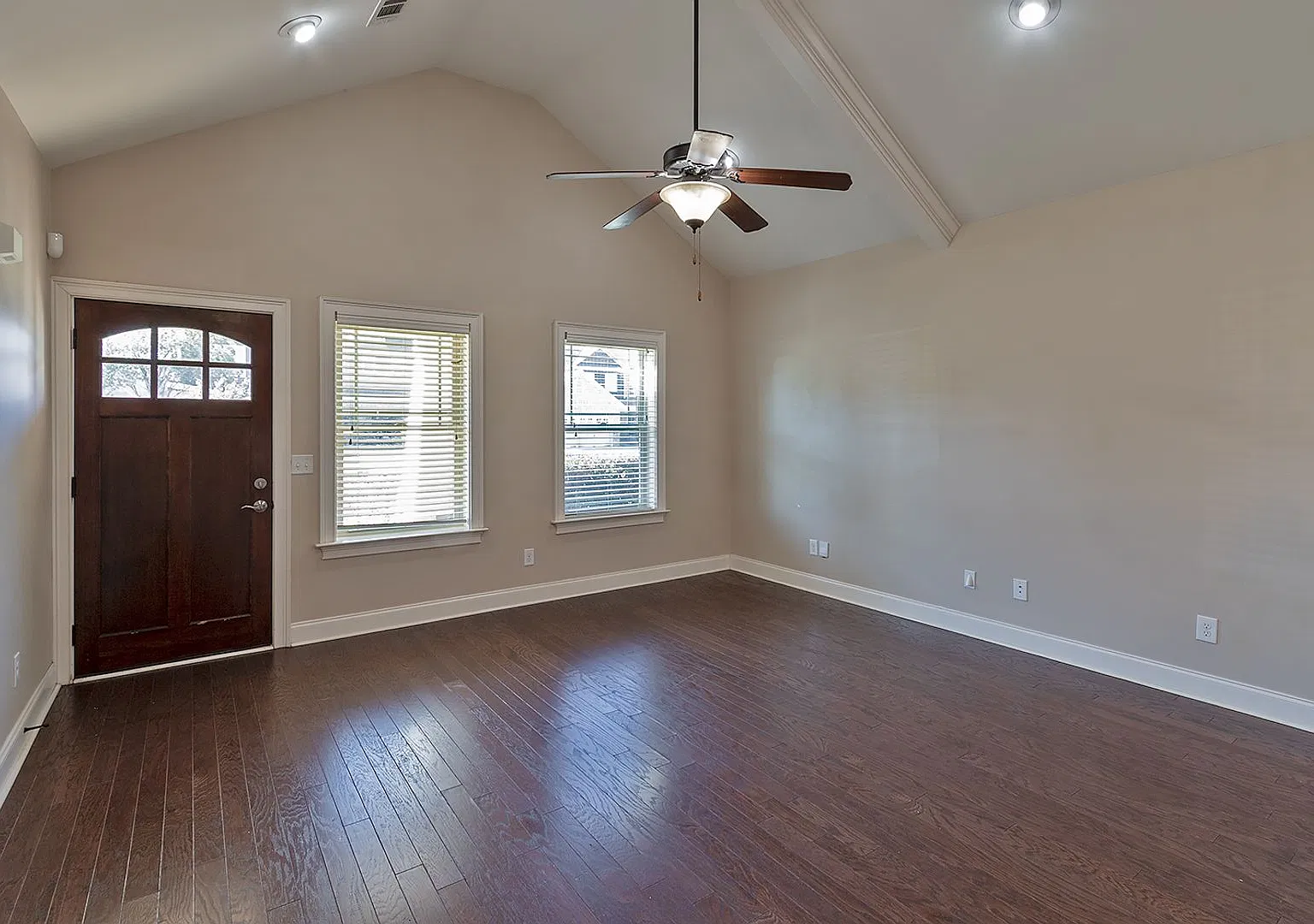 Glennbrooke Rental available now! — Photo 3