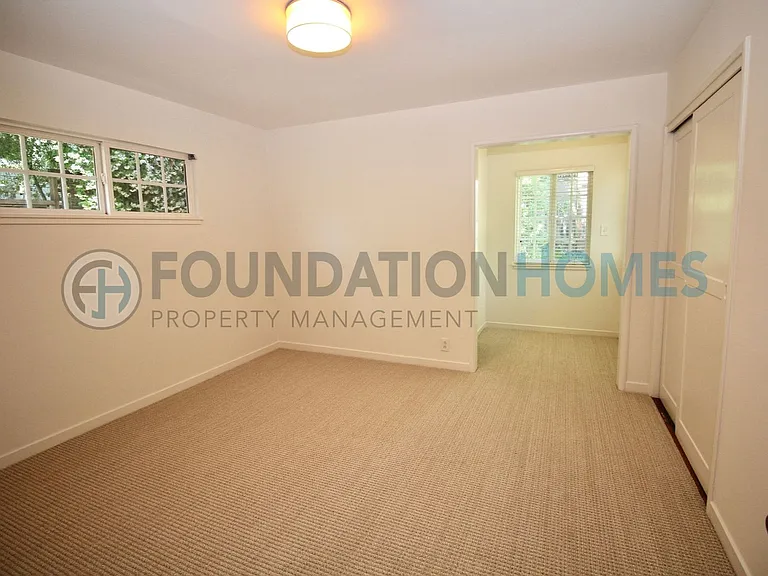 128 McAllister Ave — Photo 8
