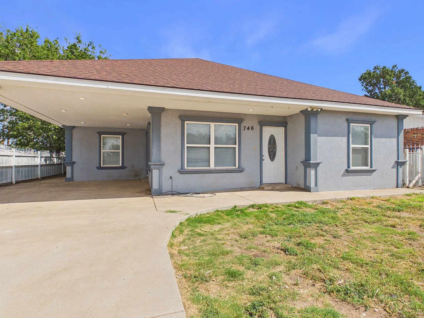 746 N Williams St — Photo 1