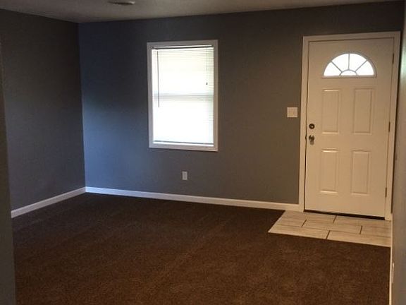 3rd image of 3106 N 51st Ter APT A