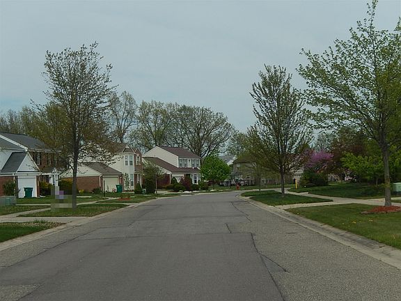 4th image of 44437 Greenbriar Ct #46