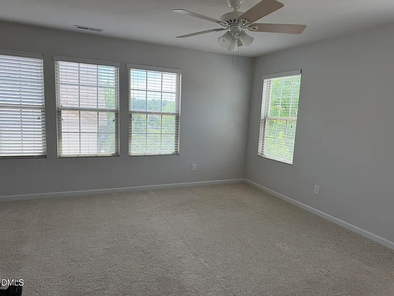 221 Irving Way — Photo 7