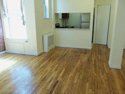 Rented by Picture Realty Inc. | media 28