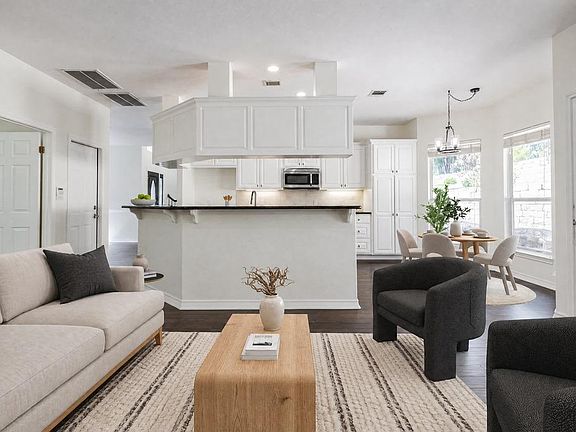 5th image of 6102 Bon Terra Dr