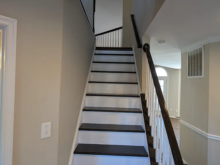 16004 Kings Mountain Rd — Photo 14