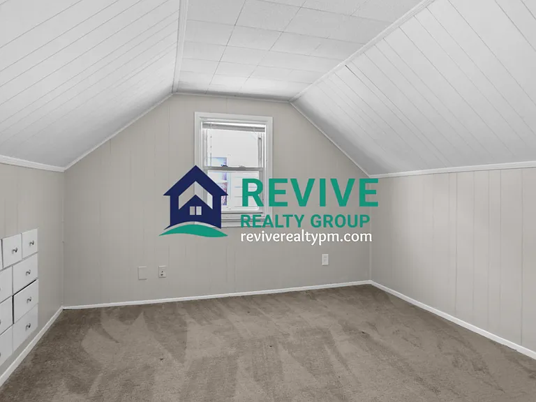 1774 College Ave — Photo 11