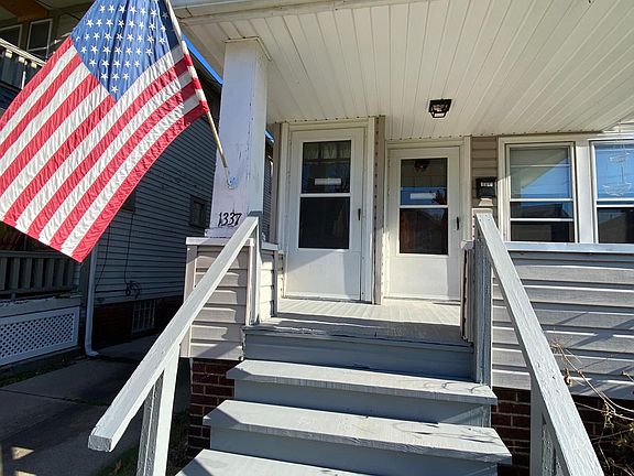 2nd image of 1339 Phelps Ave