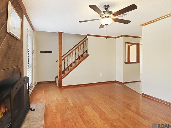 2nd image of 928 Ridgepoint Ct #9-A