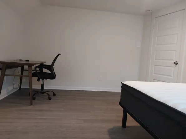 924 Merritt Dr #3, Greensboro, NC 27407