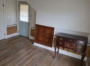 75 Ashland St #D, Jewett City, CT 06351