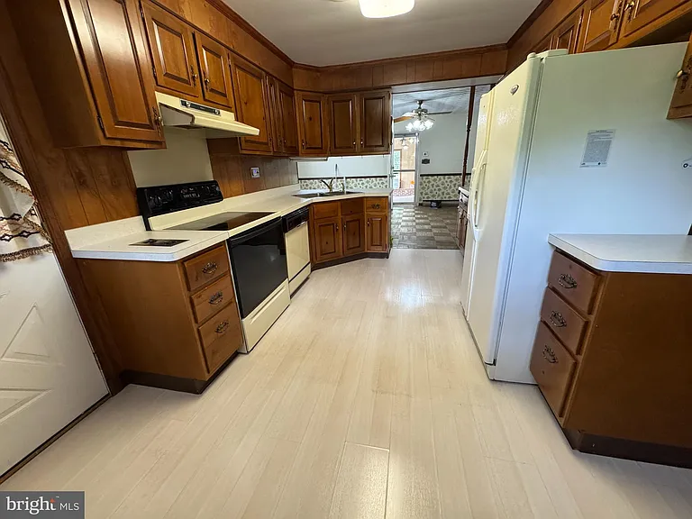 21500 Point Lookout Rd — Photo 24