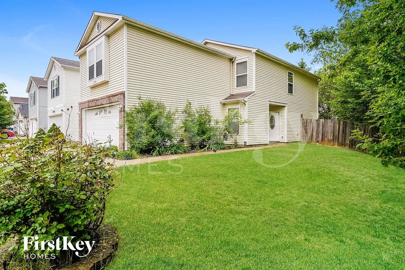 3 bed, 2.5 bath, 1977 sqft, $1,955 — Photo 2