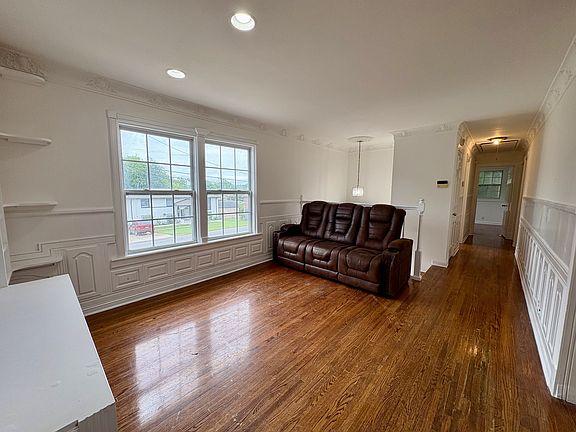 5th image of 4819 Linbar Dr