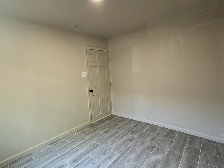 21 South St — Photo 7