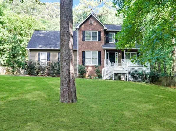 130 Cedar Creek Ct, Fayetteville, GA 30215