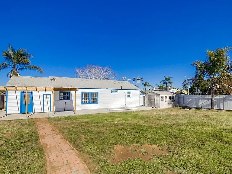 891 Elm Ave — Photo 42