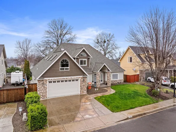 1653 Kentucky Ct, Central Pt, OR 97502