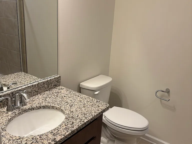 407 Reading Ct — Photo 8