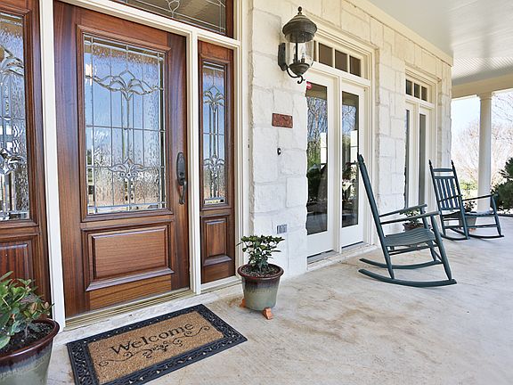 4th image of 13786 Suzanne Pl