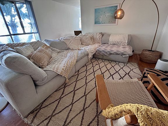 2nd image of 326 San Vicente Blvd APT J