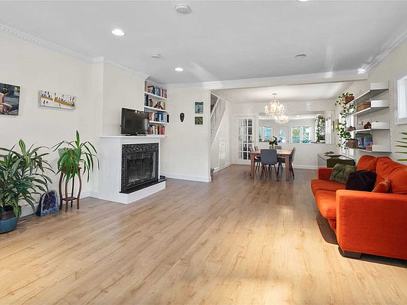 2nd image of 7050 Manse St
