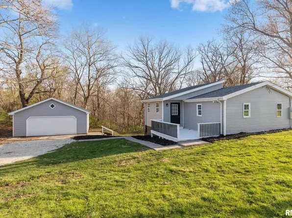 207 Hillman St, Washington, IL 61571