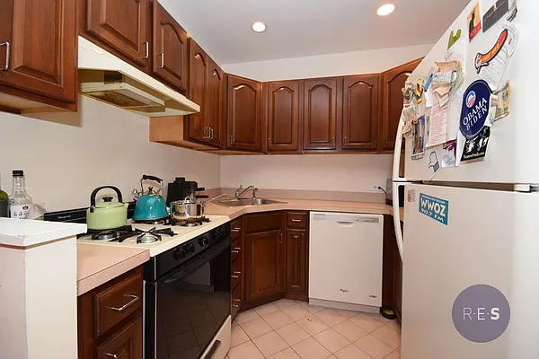 Rented by RES New York | media 66