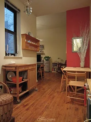 Rented by City Connections Realty | media 21