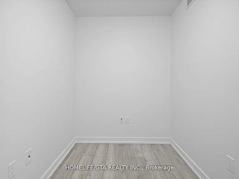 225 Village Green Sq #601 — Photo 19