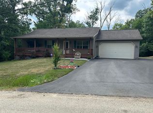 N3321 Hickory Rd, Lake Geneva, WI 53147