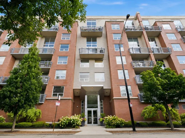 1100 W Montrose Ave APT 502, Chicago, IL 60613